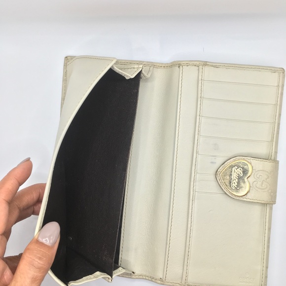 Gucci vintage authentic heart continental wallet Guccissima White - Picture 13 of 14